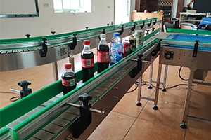 Glass bottle chain plate conveyor line